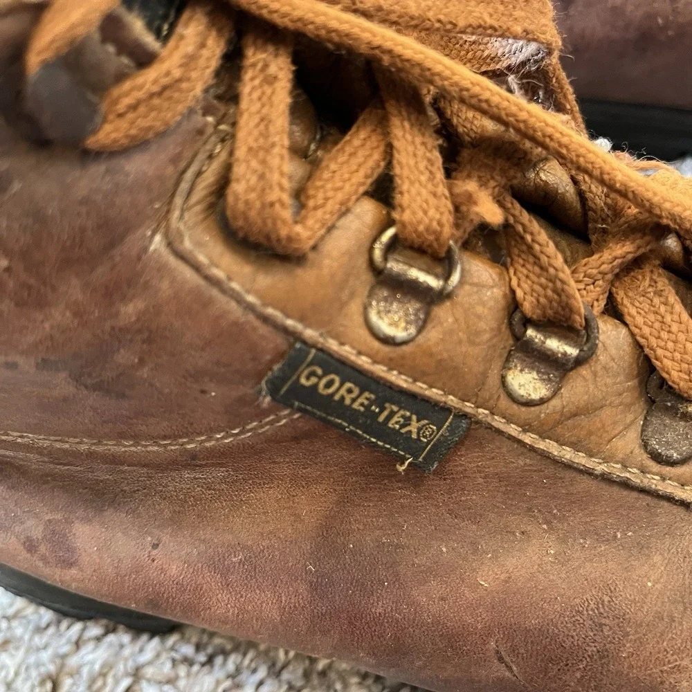 Vintage Vasque Gore-Tex Womens Size 9 Brown Cowhide Leather Hiking Outdoor Boots